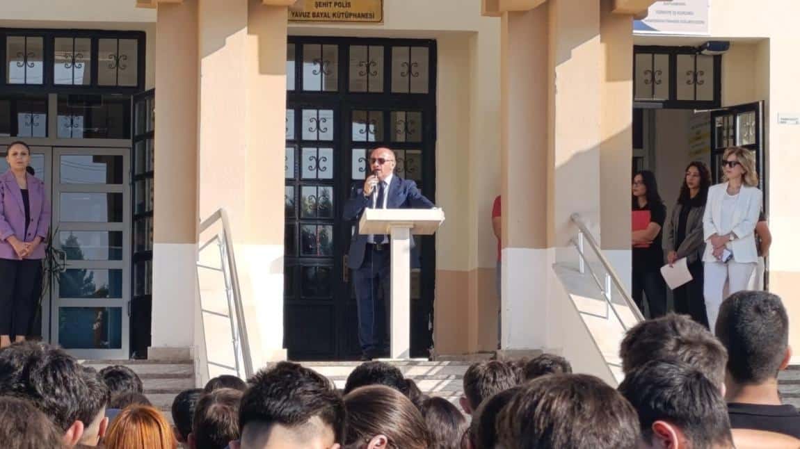 OKULUMUZ  2025-2026 EĞİTİM ÖĞRETİM YILINA COŞKULU BİR TÖRENLE BAŞALDI.